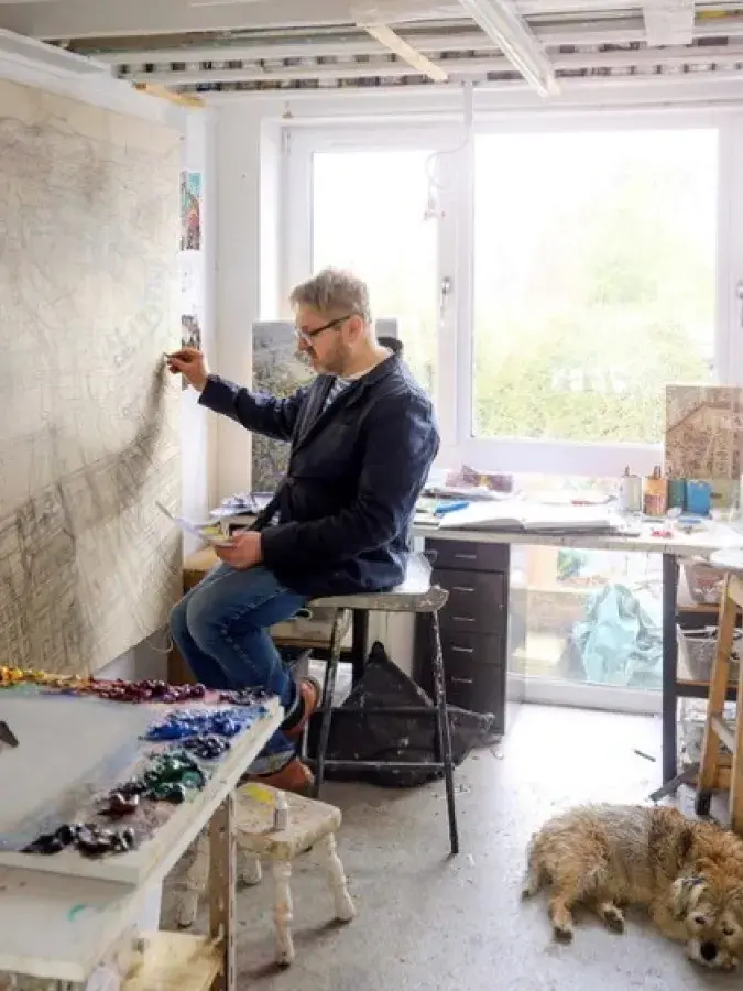 robbie bushe artist in art studio